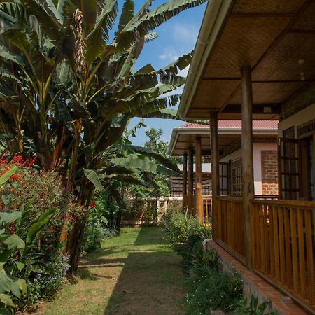 Kaswa Lodge Fort Portal Экстерьер фото