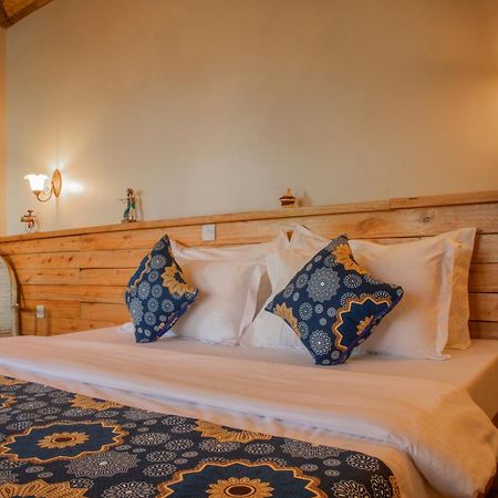Kaswa Lodge Fort Portal Экстерьер фото
