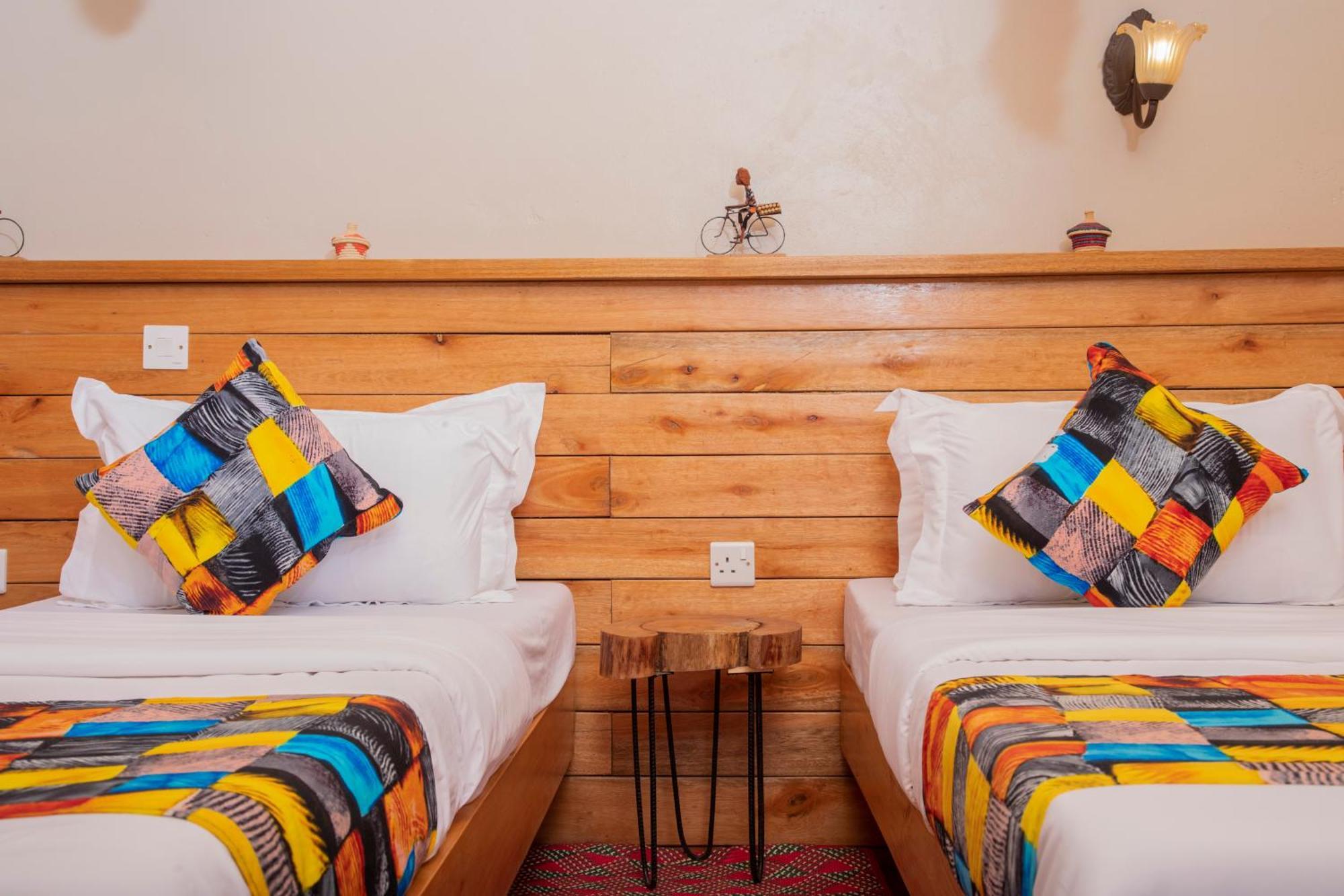 Kaswa Lodge Fort Portal Экстерьер фото