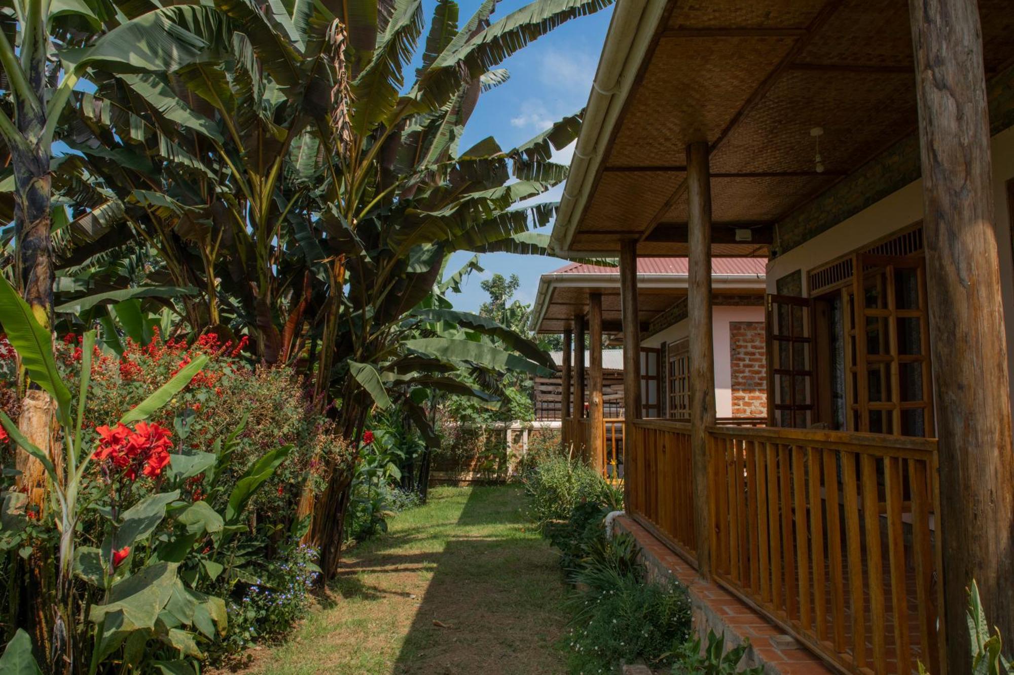 Kaswa Lodge Fort Portal Экстерьер фото