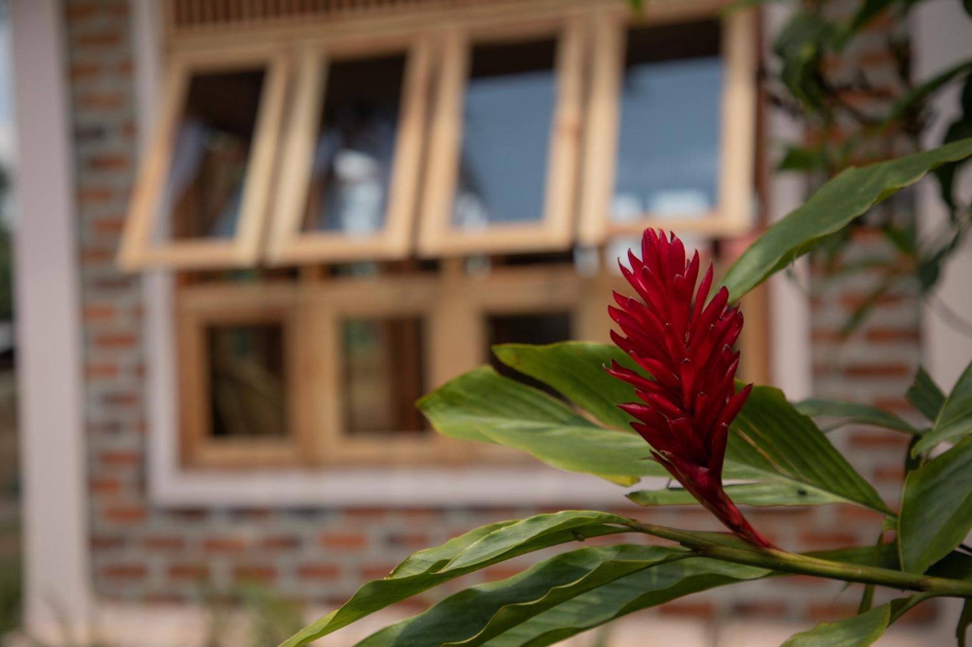 Kaswa Lodge Fort Portal Экстерьер фото