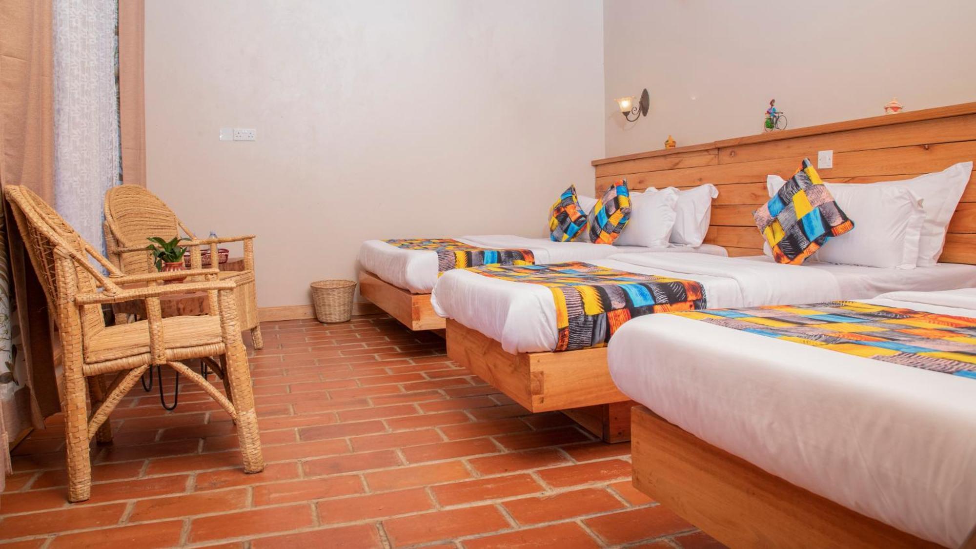 Kaswa Lodge Fort Portal Экстерьер фото
